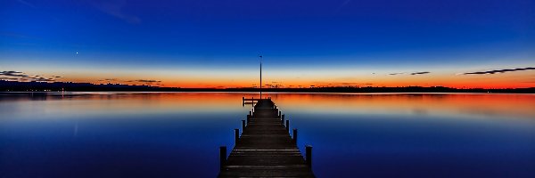 Jezioro Starnberg, Niemcy, Bawaria, Zachody
Słońca, Molo
