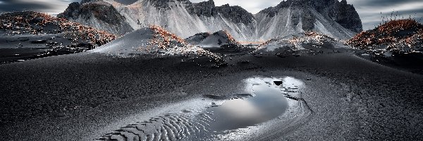 Ciemny, Plaża Stokksnes, Islandia, Piasek, Góry, Góra Vestrahorn