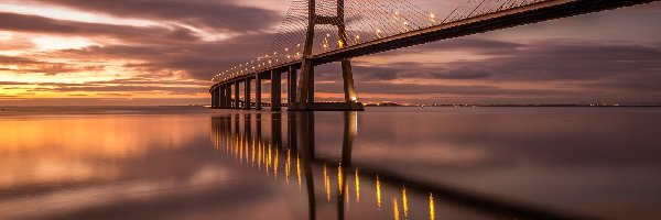 Most Vasco da Gamy, Portugalia, Lizbona, Wschód słońca, Rzeka Tag