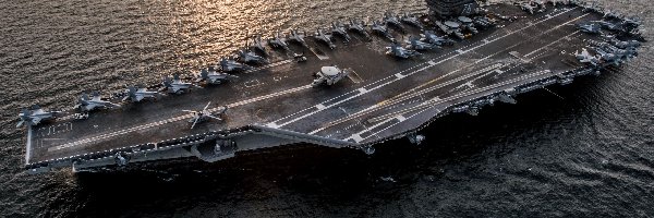 USS Ronald Reagan (CVN 76), Lotniskowiec