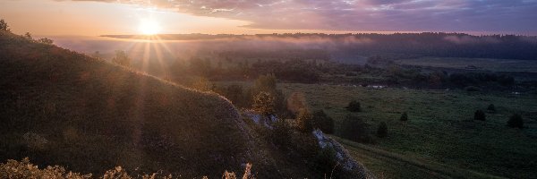 Rosja, Wzgórza, Drzewa, Promienie słońca, Niebo, Kraj Permski, Sylva