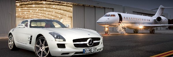 Mercedes, Pasażerski, Samolot, Hangar, Lotnisko