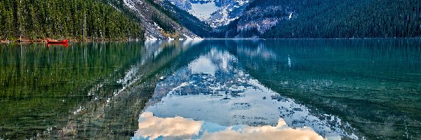 Kajak, Kanada, Góry, Park Narodowy Banff, Jezioro Lake Louise, Chmury, Odbicie