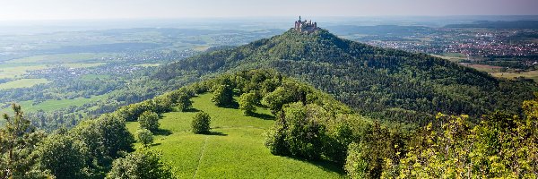 Niemcy, Zamek Hohenzollern, Wzgórze, Chmury, Badenia-Wirtembergia, Las, Jesień, Góra Hohenzollern
