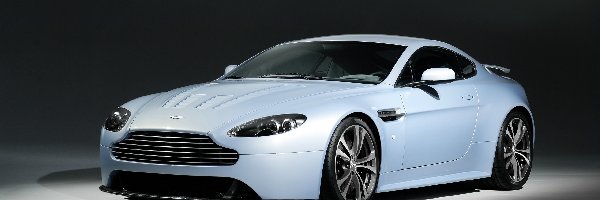 2008, Aston Martin V12 Vantage RS