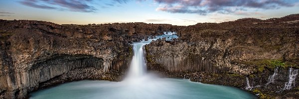 Rzeka Skjálfandafljót, Skały, Wodospad Aldeyjarfoss, Islandia