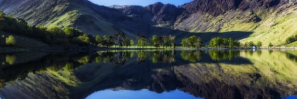 Jezioro Buttermere, Drzewa, Góry, Anglia, Odbicie