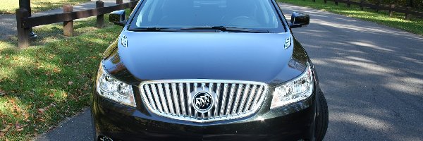 Buick LaCrosse, Przód