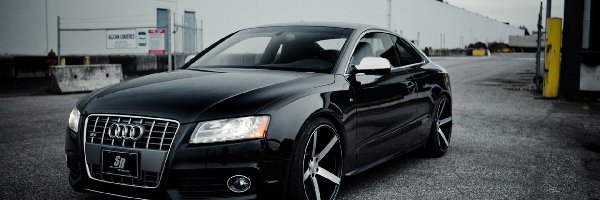 Audi S5 czarne