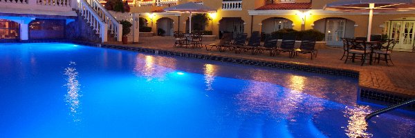 Basen, Aruba, Hotel