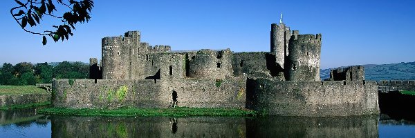 Warowny, Las, Jezioro, Zamek