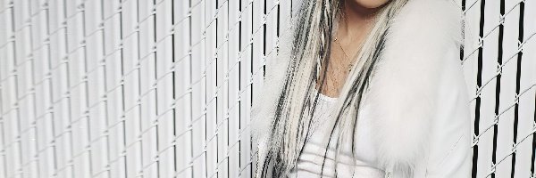 Christina Aguilera, włosy, długie