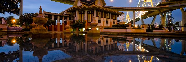 Bangkok, Saphan Bhumibol, Hotel