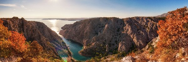 Zatoczka, Góry, Ocean