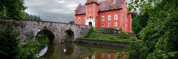 Czechy, Most, Zamek Chervena Lhota, Drzewa, Rzeka