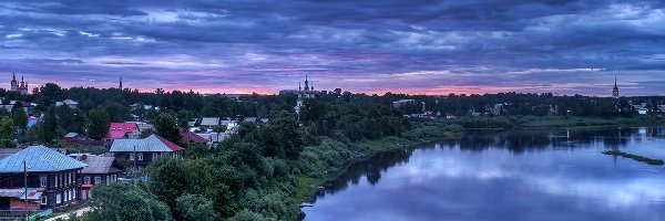 Chmury, Drzewa, Osada, Jezioro