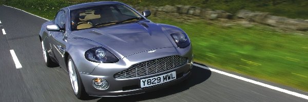V12 Vanquish, Aston Martin, Srebrny