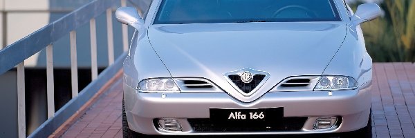 Przód, Alfa Romeo 166