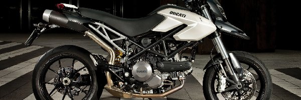 Rama, Czarna, Ducati Hypermotard 1100