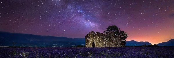 Droga mleczna, Prowansja, Ruiny, Pole, Płaskowyż Valensole, Gwiazdy, Lawenda wąskolistna, Francja