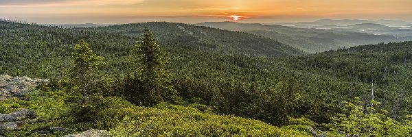 Zachód słońca, Drzewa, Skały, Wzgórza, Góry