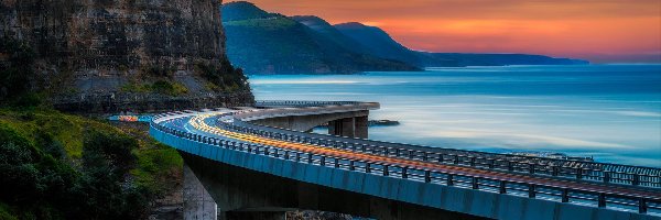 Morze, Zachód słońca, Australia, Nowa Południowa Walia, Góry, Ocean, Klif, Most Sea Cliff Bridge