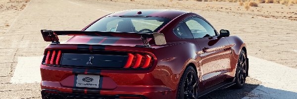 Ford Mustang Shelby GT500, Czerwony