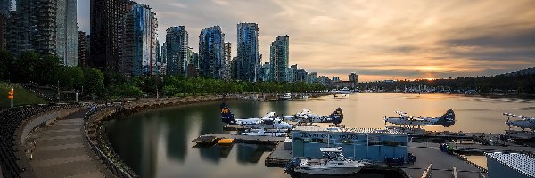 Coal Harbour, Przystań, Kanada, Promenada, Wodnosamoloty, Wieżowce, Zachód słońca, Zatoka, Hydroplany, Vancouver