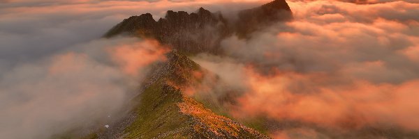 Wschód słońca, Mgła, Góry, Norwegia, Wyspa Senja