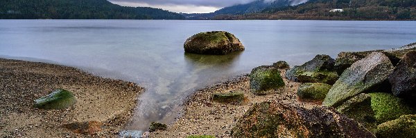 Cates Park, Brzeg, Kanada, Mgła, Kamienie, Piasek, Wzgórza, Jezioro, Skały, Vancouver