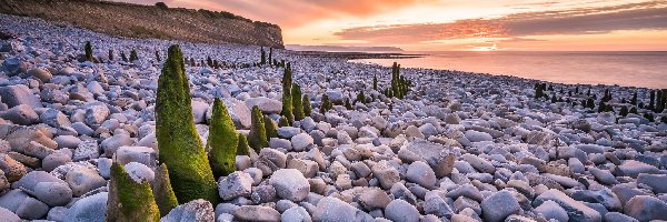 Klif, Morze, Brzeg, Zachód słońca, Kamienie, Plaża