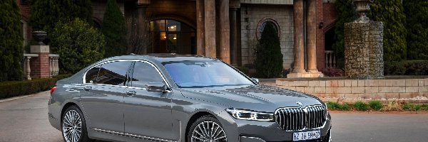 G12 BMW, BMW M7 750Li