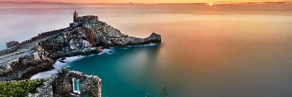 Liguria, Skały, Morze Liguryjskie, Chiesa di San Pietro - kościół św. Piotra, Miasteczko Portovenere, Kościół, , Wybrzeże, Włochy