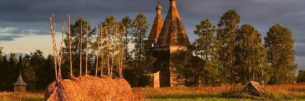 Kościół, Stóg, Drzewa, Pole, Siano