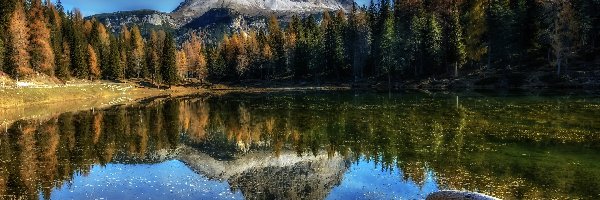 Włochy, Masyw Tre Cime di Lavaredo, Odbicie, Góry Dolomity, Jezioro Antorno Lake, Prowincja Belluno, Drzewa