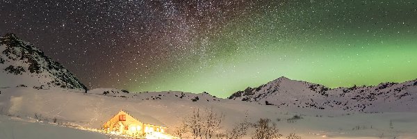 Góry Talkeetna, Gwiazdy, Stany Zjednoczone, Alaska, Zima, Oświetlony, Dom, Zorza polarna