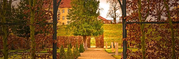 Pergola, Park, Drzewa, Dom, Alejka, Brama, Żywopłot, Jesień