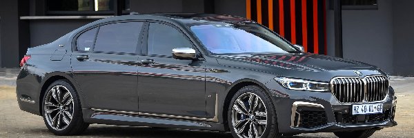 Seria 7, BMW M760i