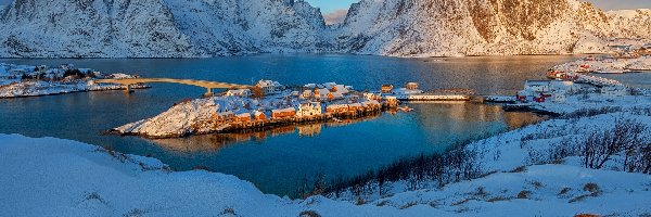 Norwegia, Góry, Domy, Ośnieżone, Morze, Lofoty, Wioska Hamnoy