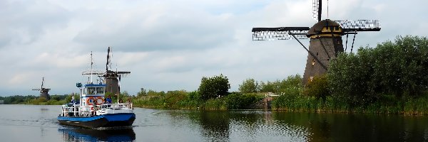 Rzeka, Wiatraki, Statek, Holandia, Wieś Kinderdijk