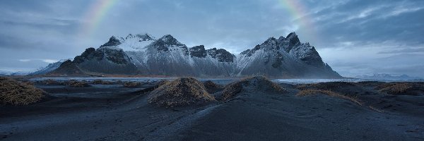 Czarny, Góra Vestrahorn, Tęcza, Chmury, Plaża Stokksnes, Piasek, Góry, Islandia