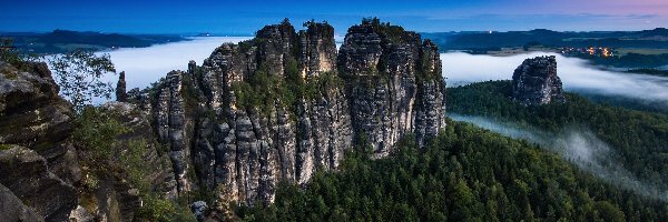 Park Narodowy Saskiej Szwajcarii, Drzewa, Mgła, Niemcy, Skały, Góry Połabskie