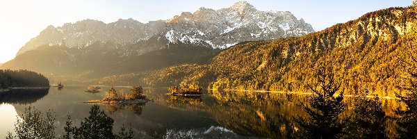 Alpy Bawarskie, Bawaria, Wschód słońca, Lasy, Góry, Jezioro Eibsee, Wysepki, Niemcy