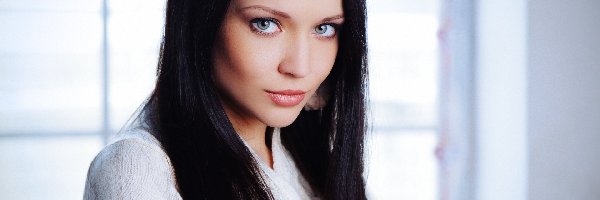 Angelina Petrova, Modelka, Kobieta