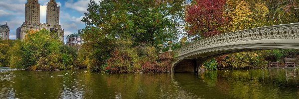 Budynek Eldorado, Manhattan, Stany Zjednoczone, Most, Central Park, Drzewa, Jezioro, Nowy Jork