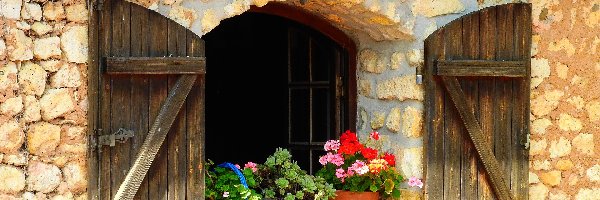 Mur, Kwiaty, Donice, Okno, Dom, Kamienny, Okiennice