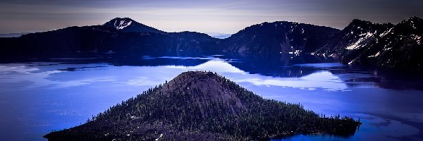 Wyspa Czarodzieja, Park Narodowy Jeziora Kraterowego, Jezioro Kraterowe, Góry, Oregon, Stany Zjednoczone