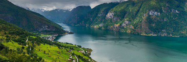 Hrabstwo Vestland, Zalesione, Góry, Norwegia, Aurlandsfjord, Fiord