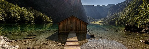 Alpy, Drewniany, Promienie słońca, Pomost, Niemcy, Jezioro, Góry, Bawaria, Obersee, Domek, Park Narodowy Berchtesgaden