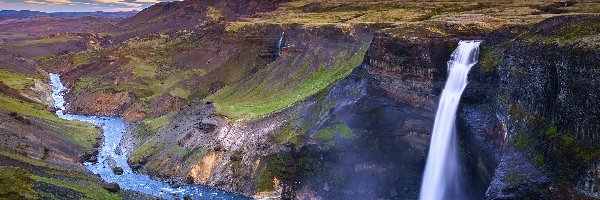 Islandia, Wąwóz, Rzeka Fossa, Haifoss Falls, Wodospad, Góry, Skały